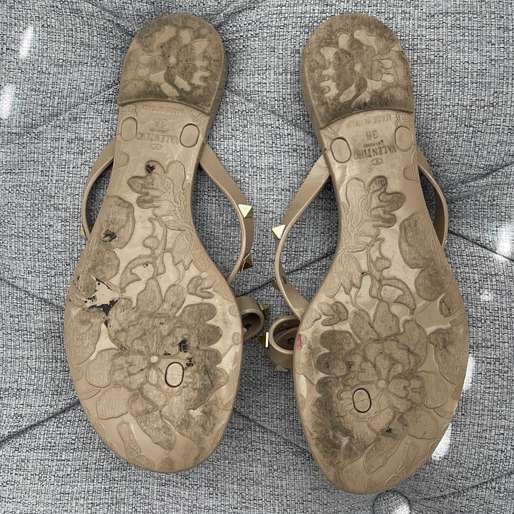 Valentino Rockstud Sandals PVC flat thong - Picture 4 of 4